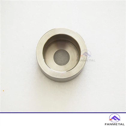 Cementirani karbid umre