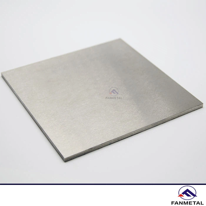 List in plošča iz titana